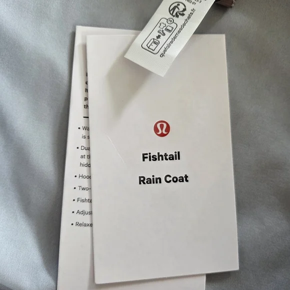 Lululemon Waterproof Fishtail Rain Coat Size Small NWT $298 Sheer Oak - Picture 8 of 16